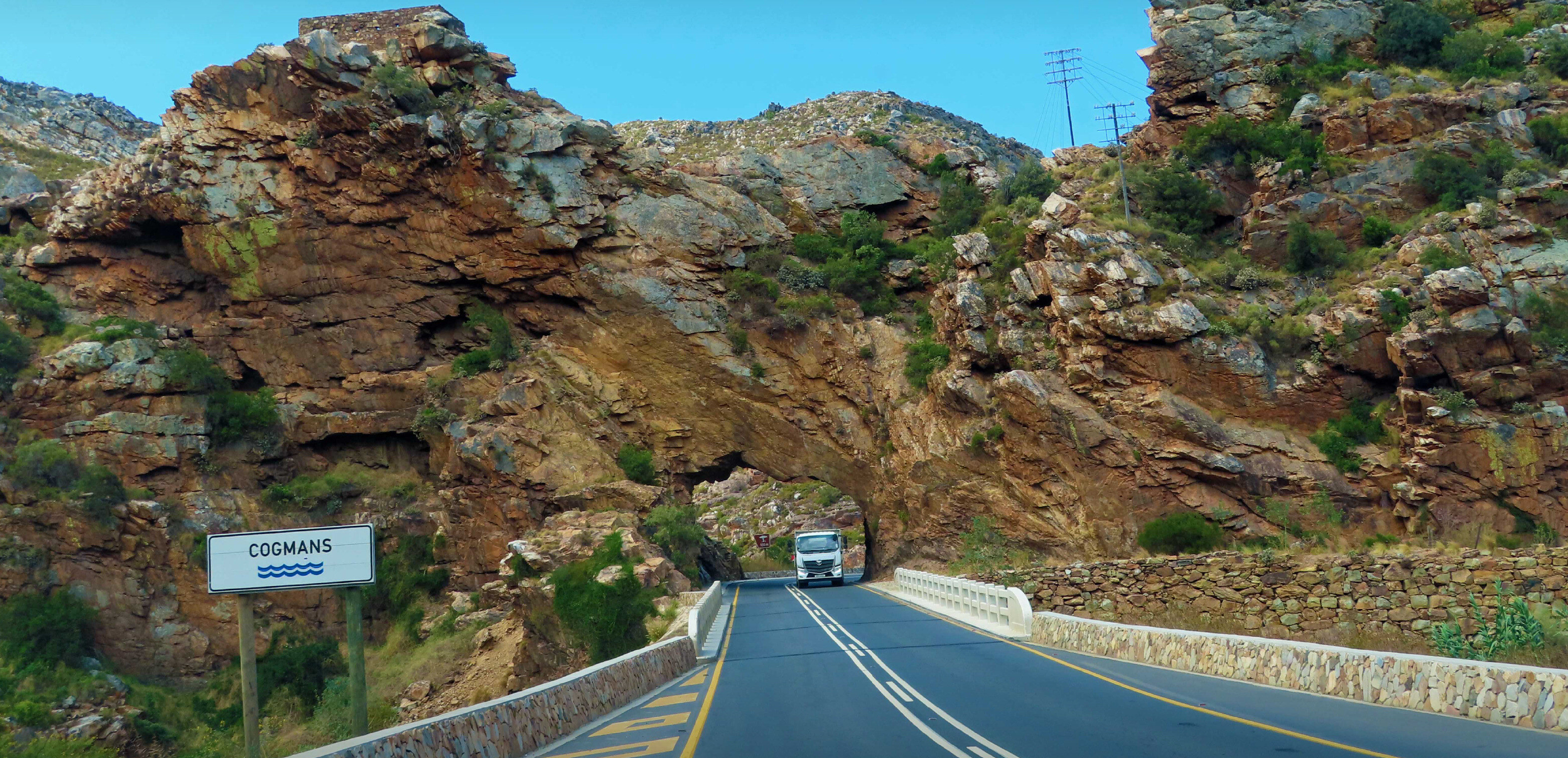 Tunnel at Cogmanskloof Pass, at the route between Montagu and Ashton in South Africa’s Klein Karoo